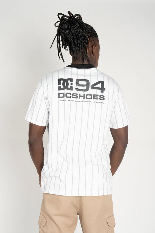 Camiseta DC Shoes M/C Line Up Preto